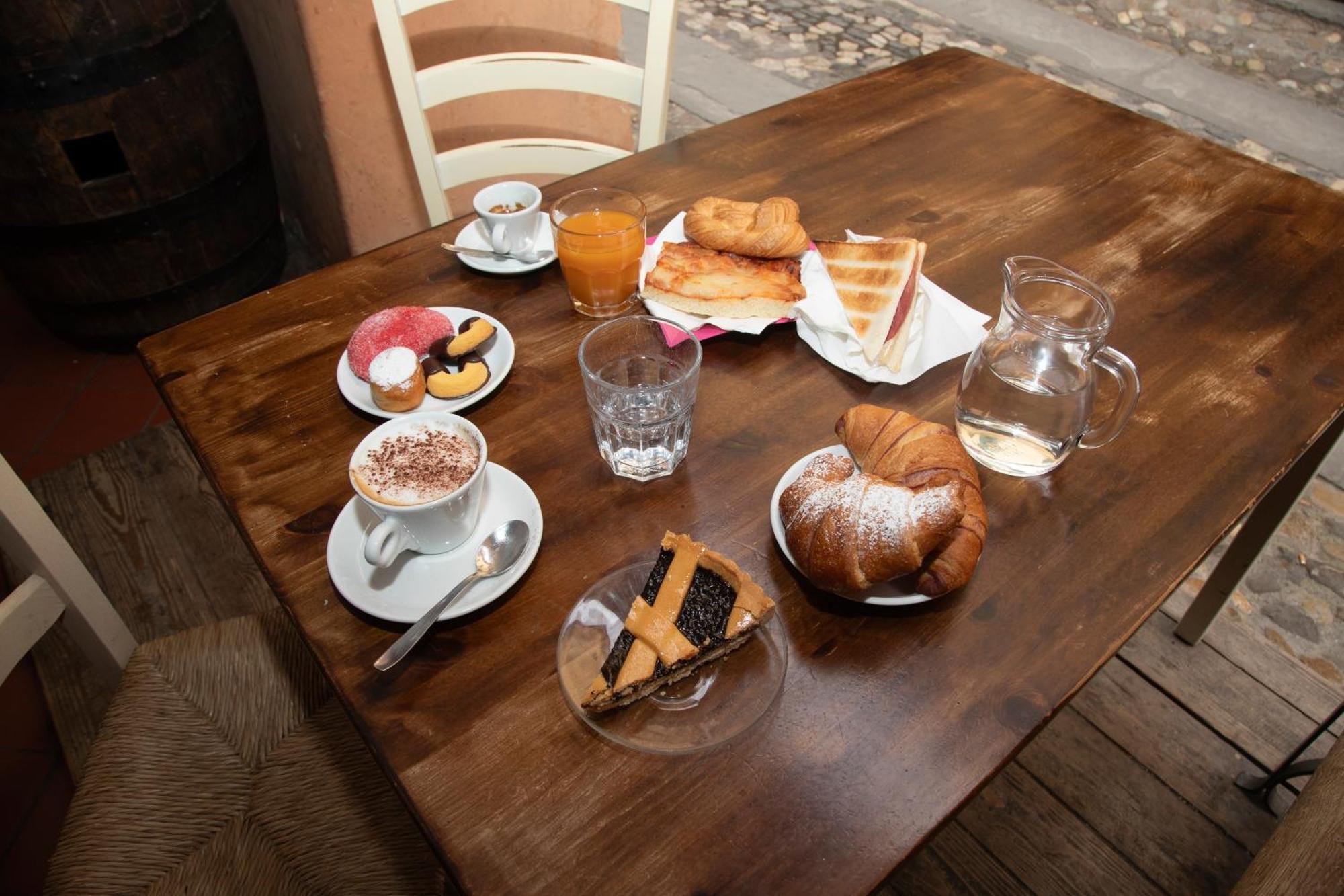 Locanda Dolcevita ドッツア エクステリア 写真